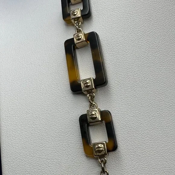 Ralph Lauren Tortoise and Silver Chain Necklace - Picture 10 of 14